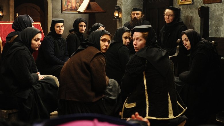 кадр из фильма За холмами