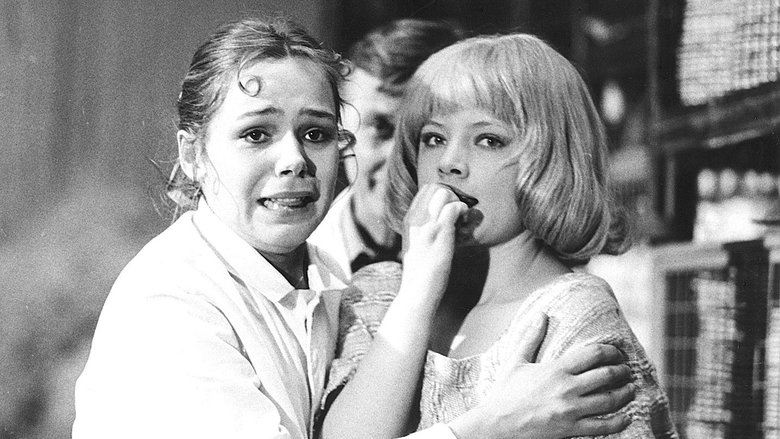 кадр из фильма Holky z porcelánu