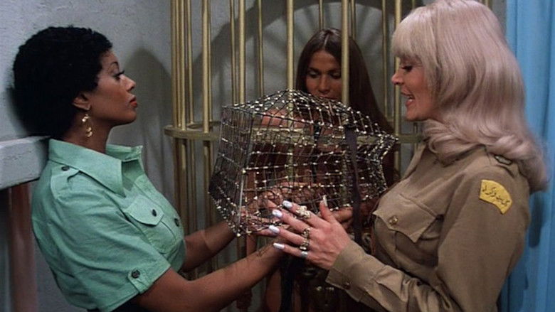 кадр из фильма Ильза — хранительница гарема нефтяного шейха