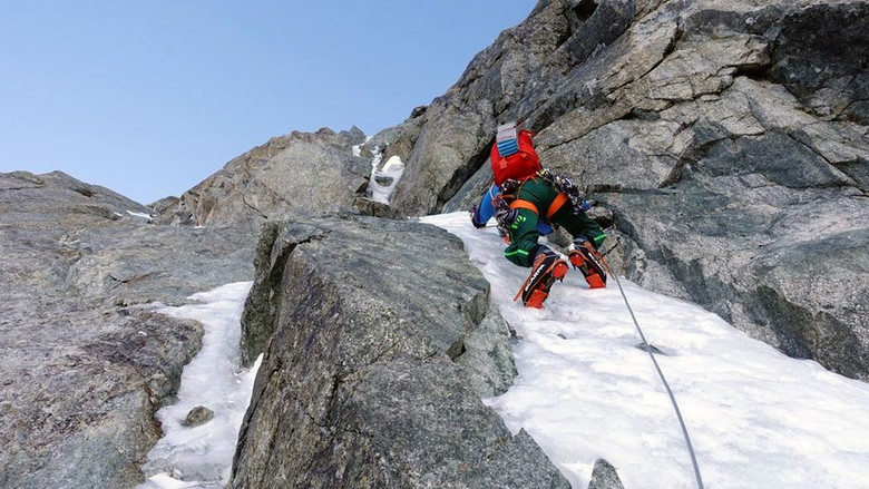 кадр из фильма No Siesta - Christophe Dumarest & Tom Livingstone