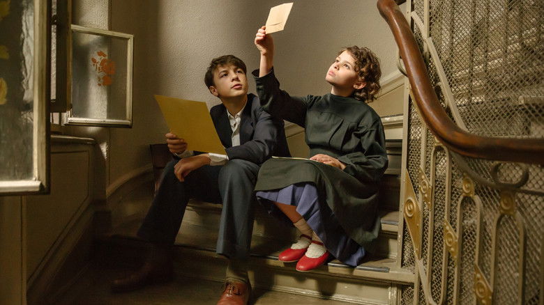 кадр из фильма Как Гитлер украл розового кролика