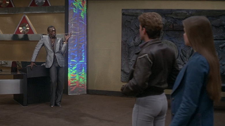 кадр из фильма The Apple