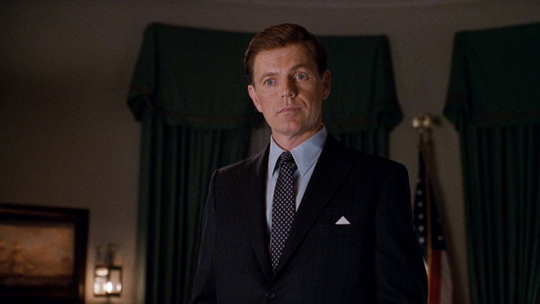 кадр из фильма Тринадцать дней