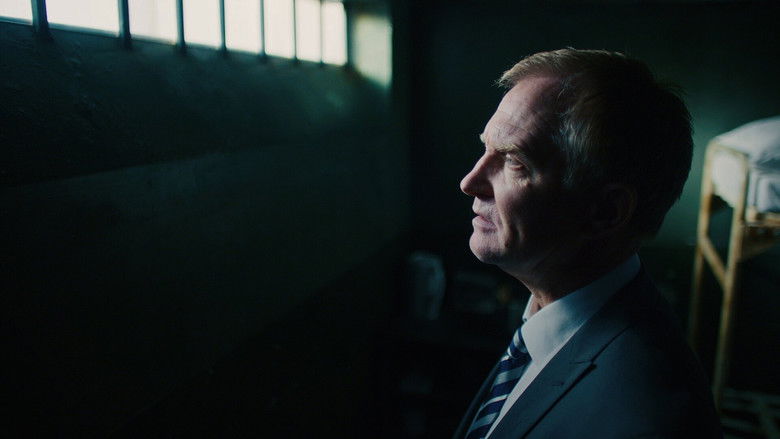 кадр из фильма A Violent Man