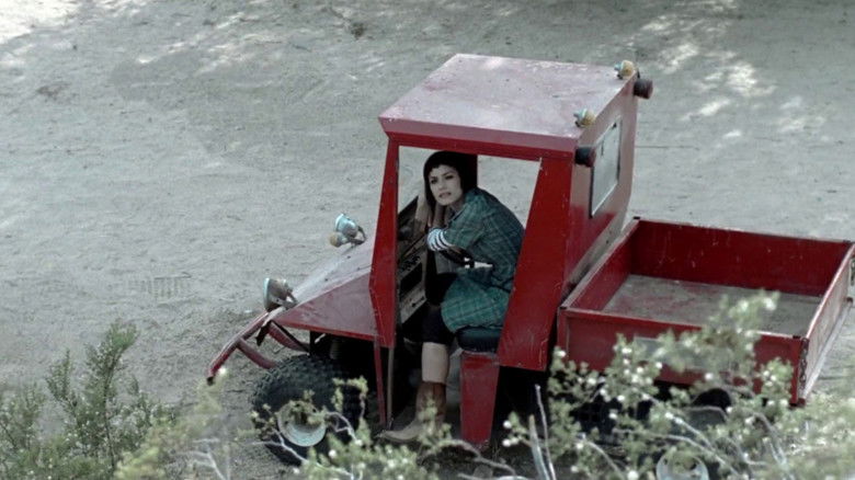 кадр из фильма Самоубийцы: История любви