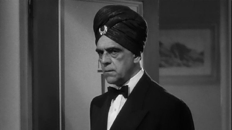 кадр из фильма Эбботт и Костелло встречают убийцу Бориса Карлоффа