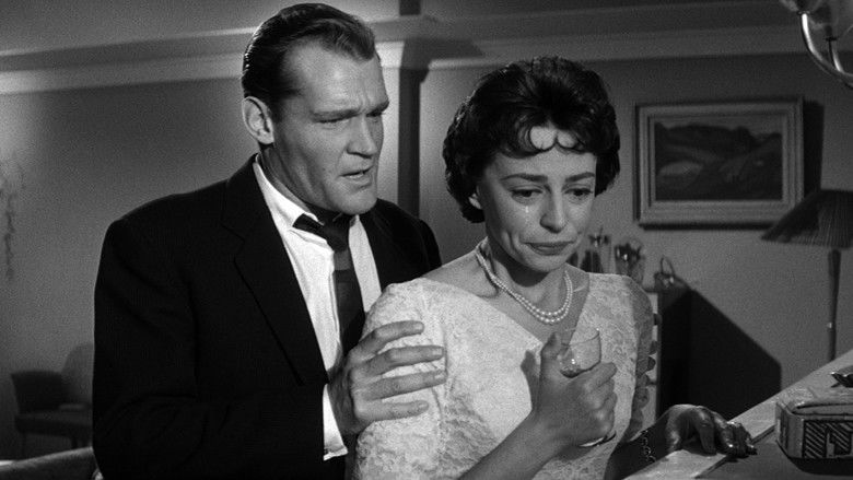 кадр из фильма Никогда не бери сладости у незнакомых