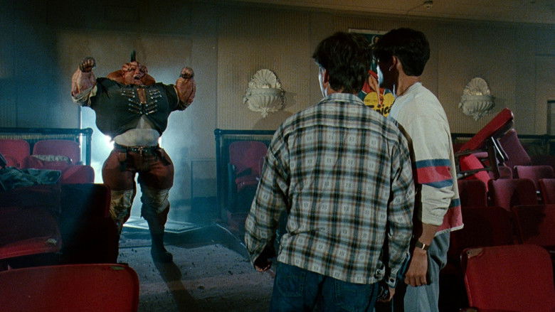 кадр из фильма Двойной дракон