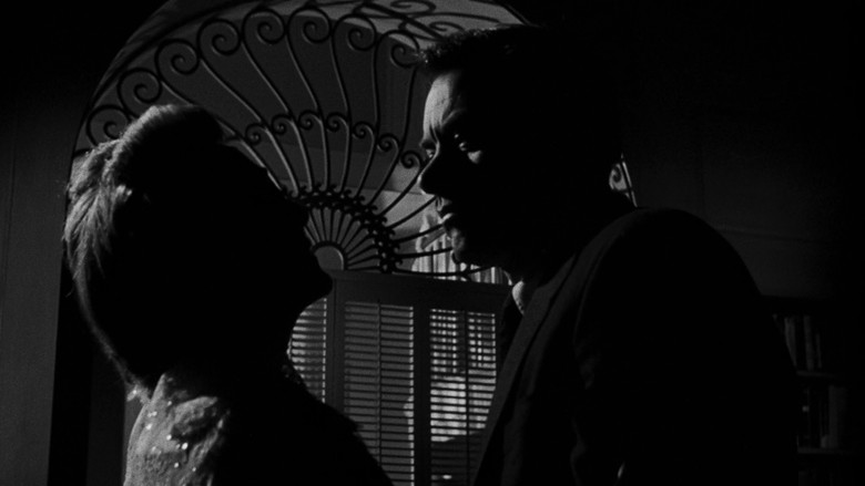 кадр из фильма Королева пчел