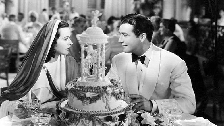 кадр из фильма Леди из тропиков