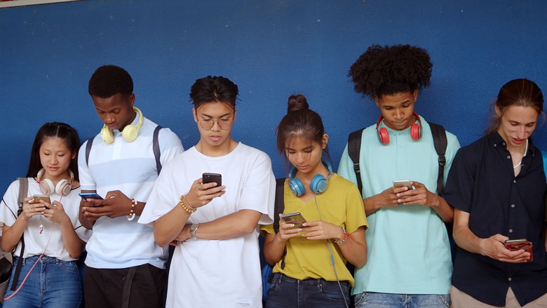 кадр из фильма Teenager