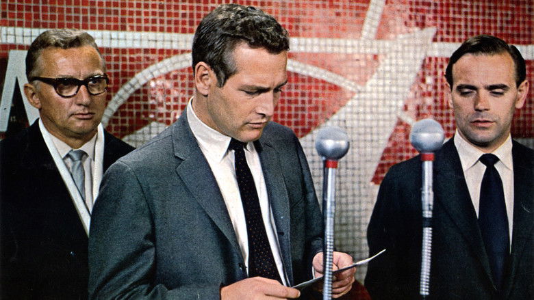 кадр из фильма Разорванный занавес