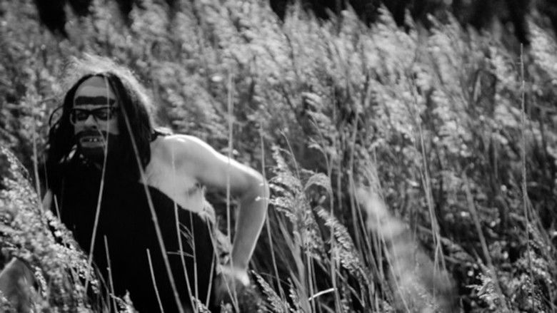 кадр из фильма The Last Caveman