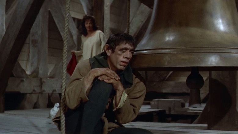 кадр из фильма Собор Парижской Богоматери