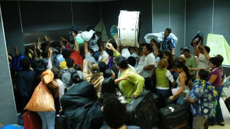 кадр из фильма Prometeo Deportado