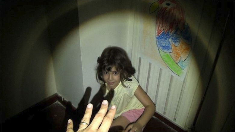 кадр из фильма Görünmeyenler