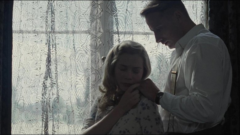 кадр из фильма Французская сюита