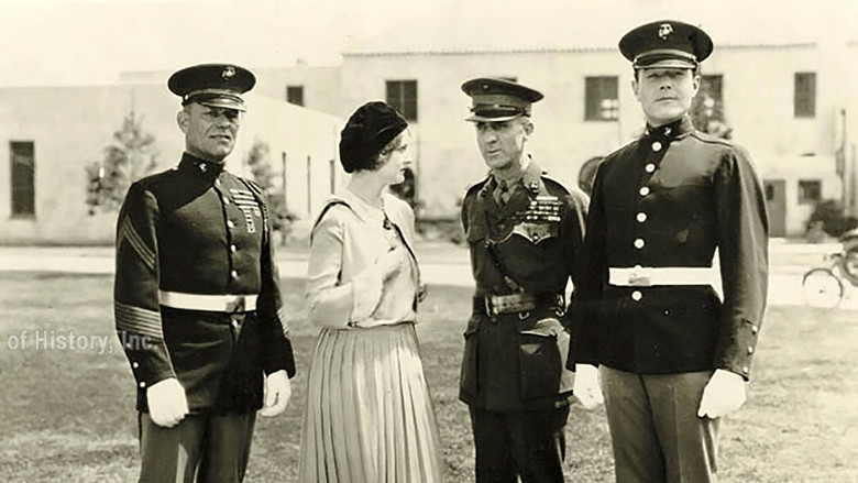 кадр из фильма Скажи это морпехам