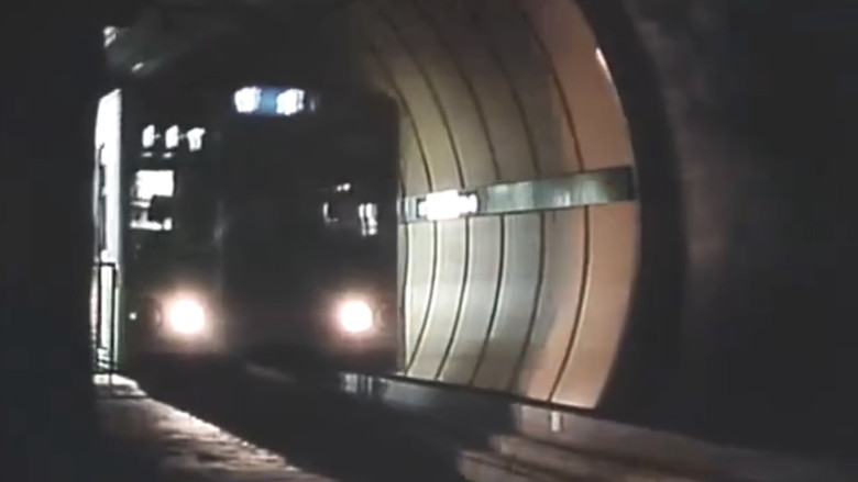 кадр из фильма 地下鉄連続レイプ ＯＬ狩り