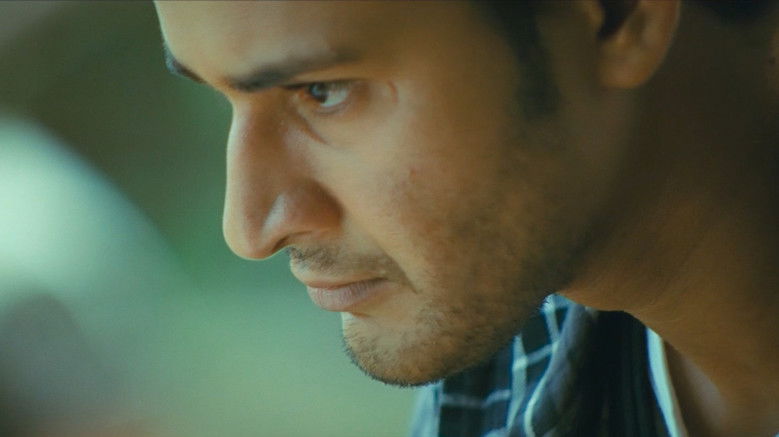 кадр из фильма Махеш Каледжа