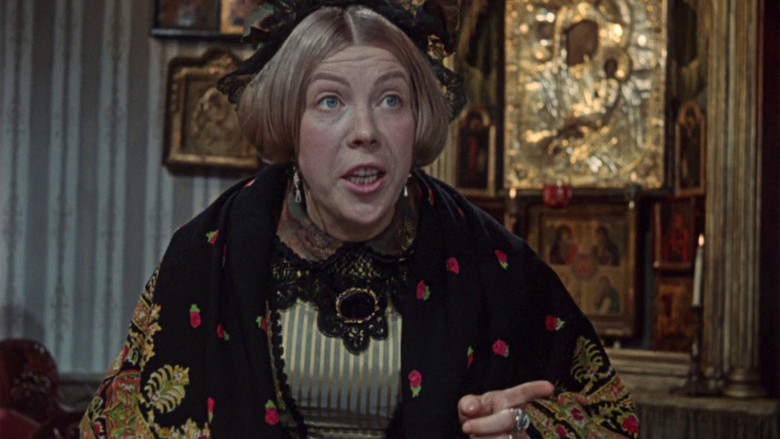 кадр из фильма Женитьба Бальзаминова