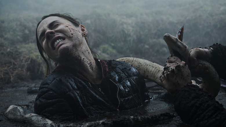 кадр из фильма Змеиная топь