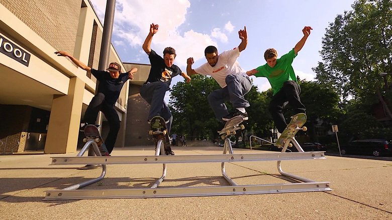 кадр из фильма Girl & Chocolate - Pretty Sweet