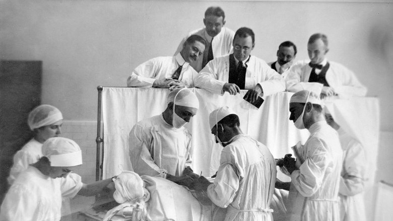 кадр из фильма The Mayo Clinic