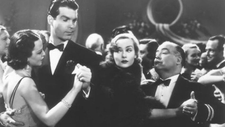 кадр из фильма The Princess Comes Across