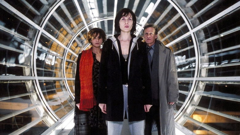 кадр из фильма Империя волков