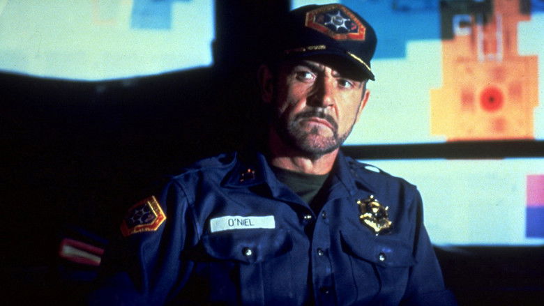 кадр из фильма Чужая земля