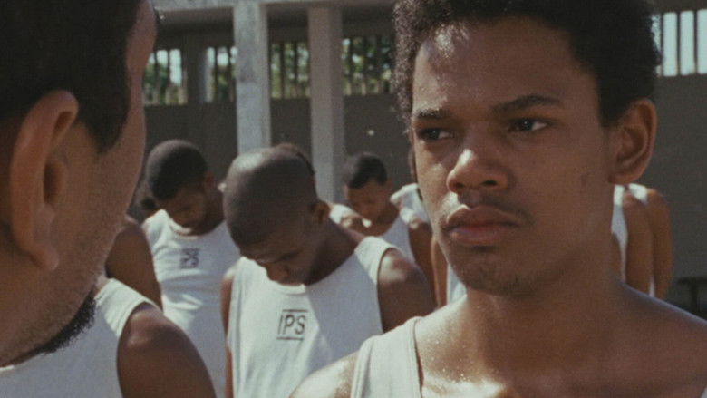 кадр из фильма Последняя остановка 174-го