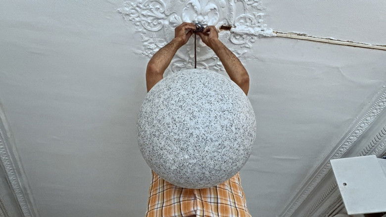 кадр из фильма Appartement proche Paris, charme atypique