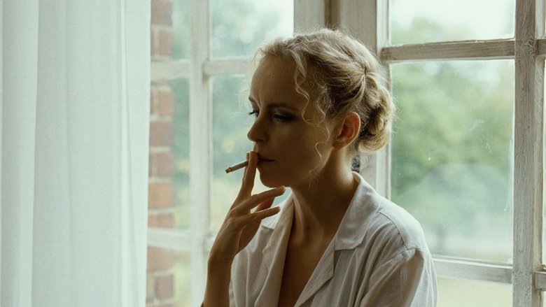 кадр из фильма Барбара