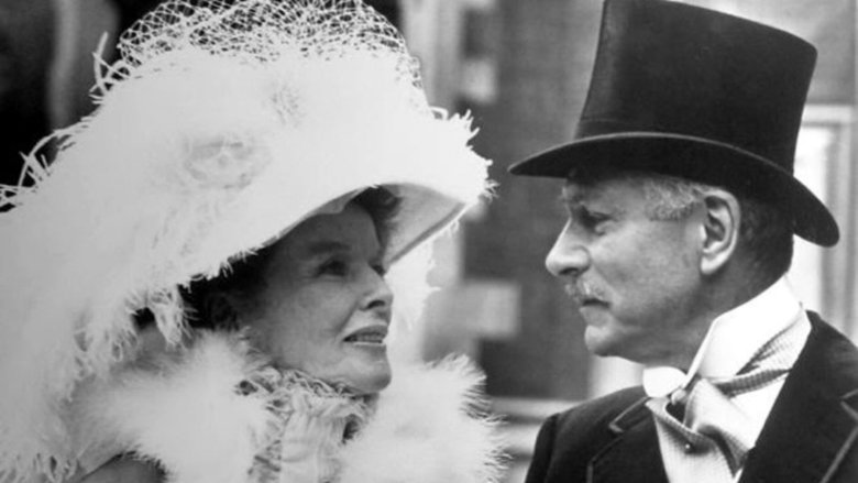 кадр из фильма Любовь среди руин