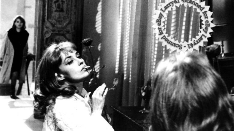 кадр из фильма Ева