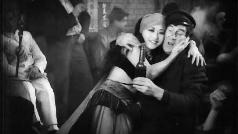 кадр из фильма Через Сингапур