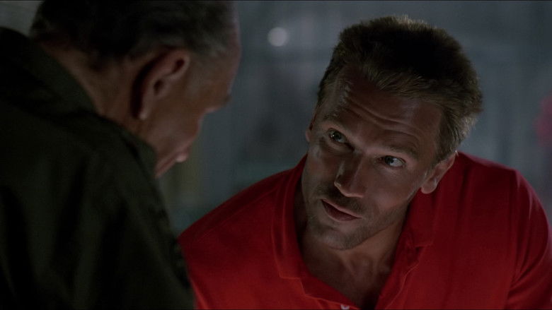 кадр из фильма Хищник