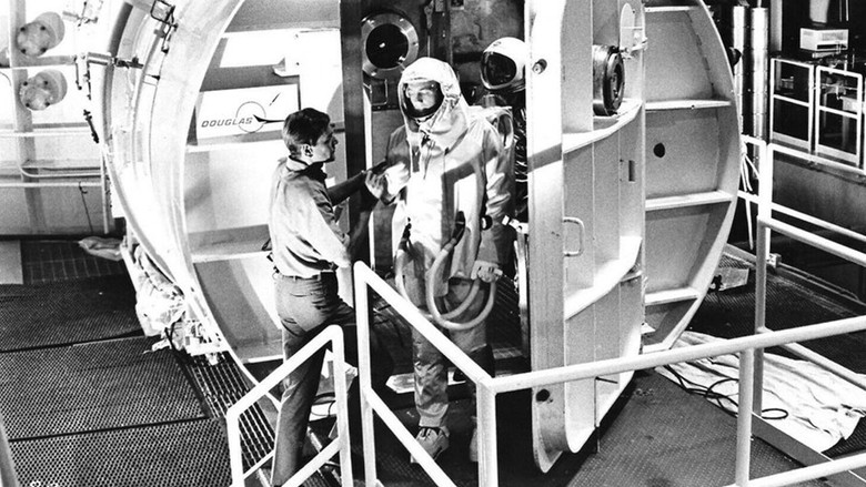 кадр из фильма Countdown