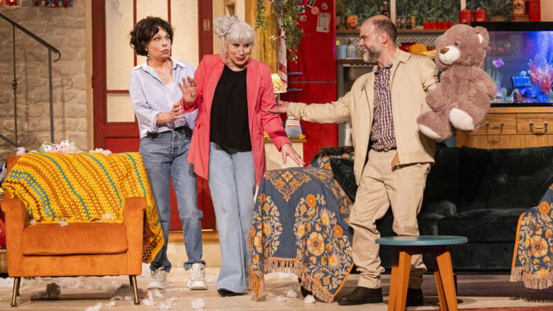 кадр из фильма Le Bracelet