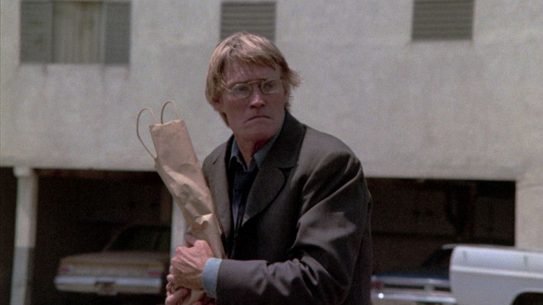 кадр из фильма The Mad Bomber