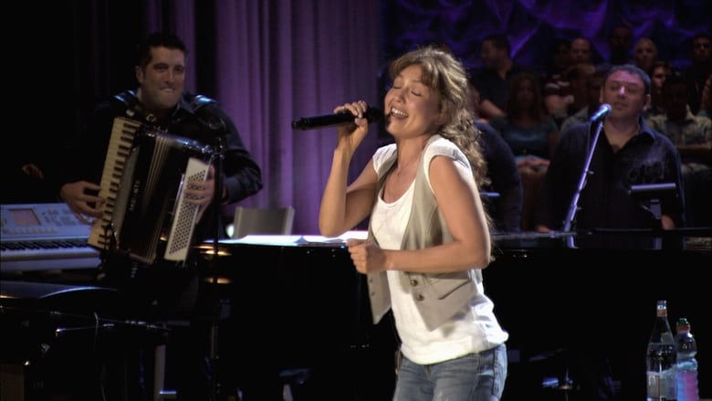 кадр из фильма Thalía En Primera Fila