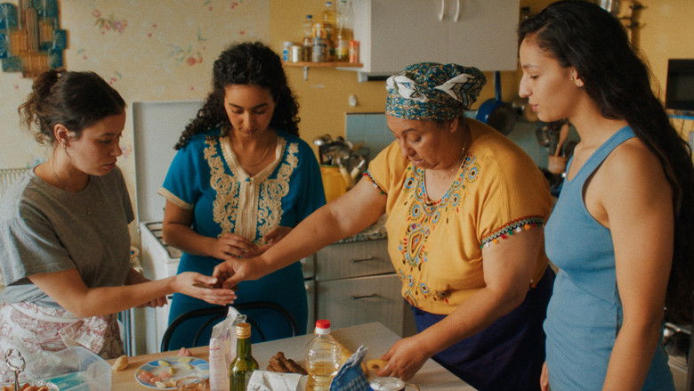 кадр из фильма La Petite Dernière