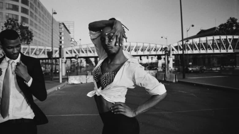 кадр из фильма Paris Is Voguing