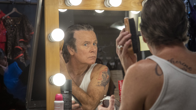 кадр из фильма Парни не танцуют