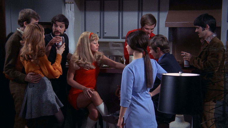 кадр из фильма Mark of the Witch