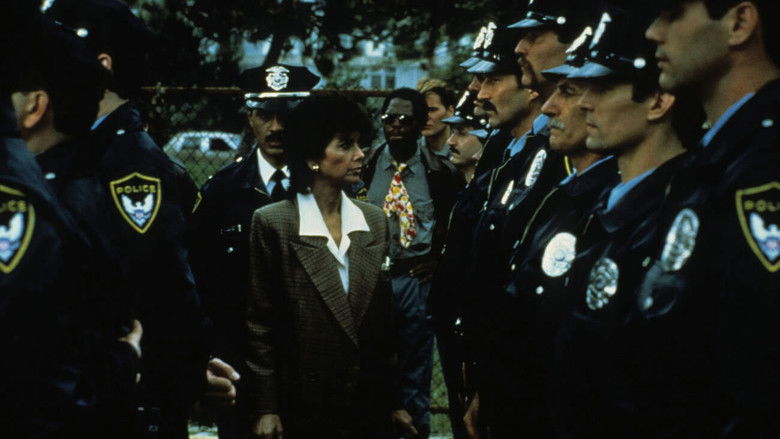 кадр из фильма Одна в неоновых джунглях