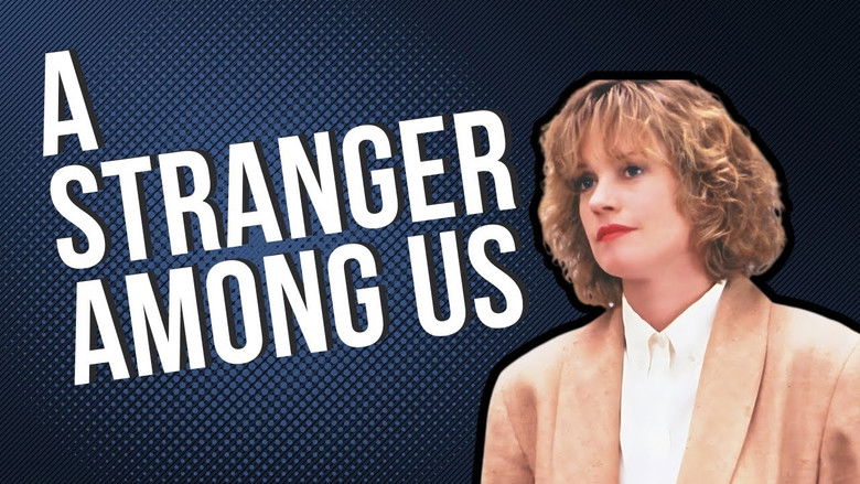 кадр из фильма Чужой среди нас