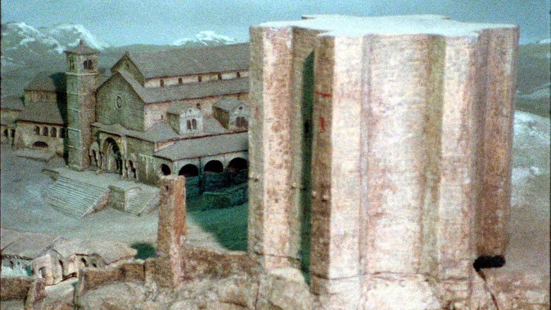 кадр из фильма La rosa dei nomi