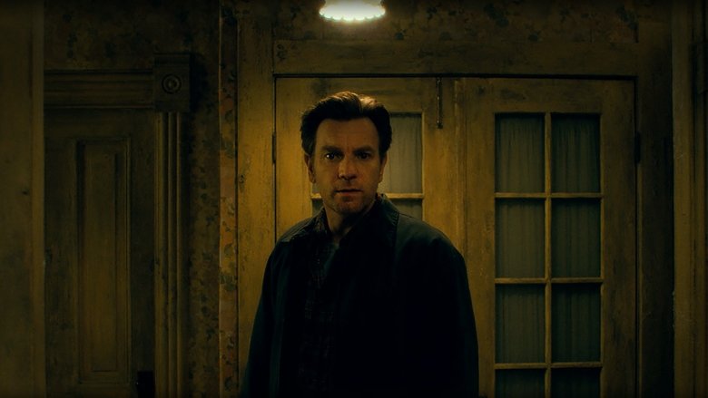 кадр из фильма Доктор Сон